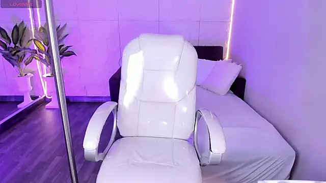 DulceGreem online show from February 2026 08:13:02 PM