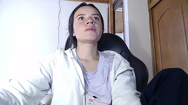 Skylar Serenity online show from September 2025 05:12:02 PM