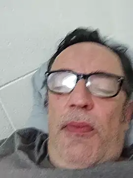 Snapshot of Txacas chatting on October 2025 04:07:02 AM Txacas online show from October 2025 04:07:02 AM