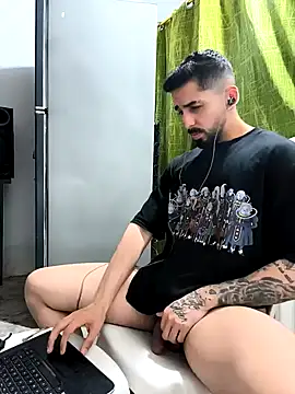 giannis090 online show from April 2026 03:22:01 AM