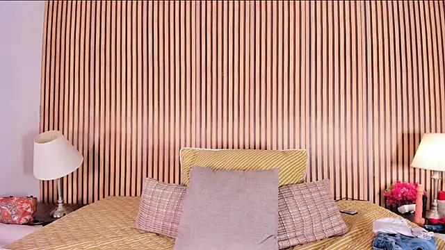 keeyla stone online show from October 2025 09:56:01 PM