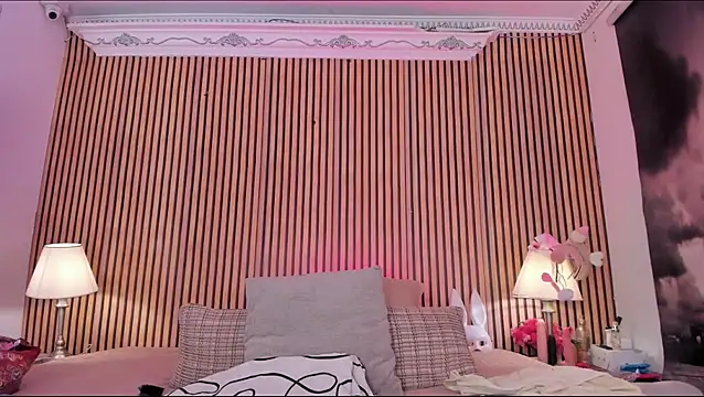 keeyla stone online show from November 2025 08:31:01 PM