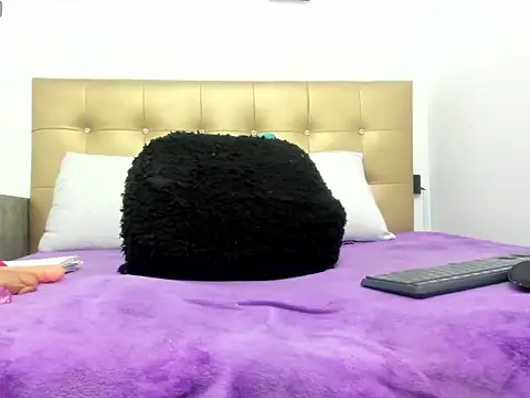 candy sex 18 online show from October 2025 11:55:01 PM