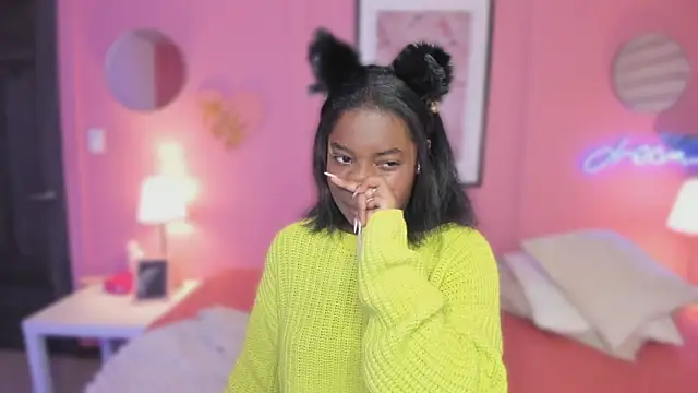 Snapshot of Annia_DH chatting on September 2025 08:10:01 PM Annia DH online show from September 2025 08:10:01 PM