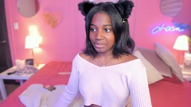 Snapshot of Annia_DH chatting on October 2025 07:54:01 PM Annia DH online show from October 2025 07:54:01 PM