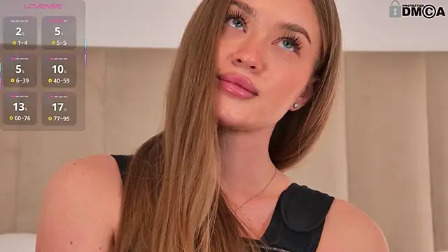 SkylarVoxx online show from December 2025 01:17:04 PM