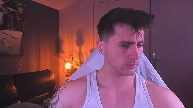 Oscar Miller  online show from October 2025 09:24:01 PM