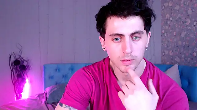 Oscar Miller  online show from March 2026 09:09:02 PM