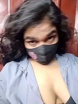 kiron204279 online show from November 2025 06:07:02 PM