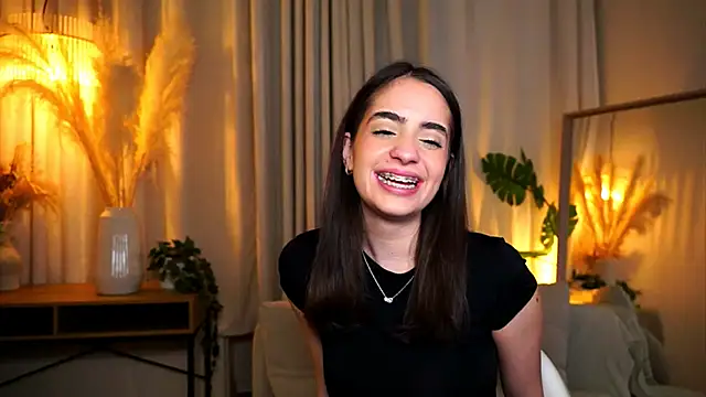 Snapshot of miilky_wayy chatting on February 2026 05:56:01 PM miilky wayy online show from February 2026 05:56:01 PM