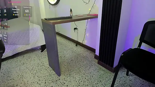 Snapshot of chubby_sexy_ chatting on November 2025 12:18:01 PM chubby sexy online show from November 2025 12:18:01 PM