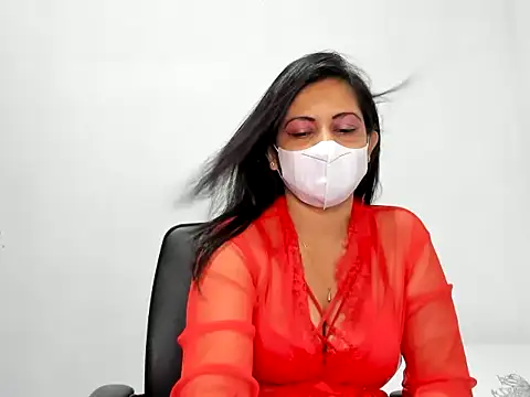 Crazy Cat1995 online show from November 2025 04:31:02 PM