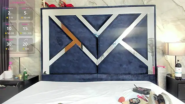 VioletRose as online show from October 2025 03:31:02 PM