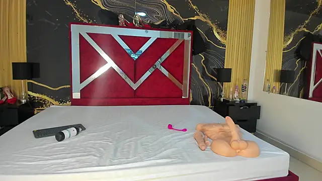 VioletRose as online show from November 2025 09:36:01 PM