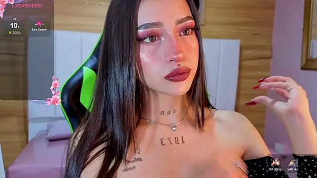 Snapshot of Abril_Velvet_a_ chatting on December 2025 12:58:02 PM Abril Velvet a online show from December 2025 12:58:02 PM
