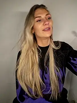 Melody1600 online show from October 2025 06:52:01 PM