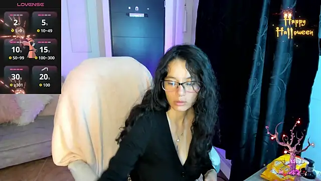 Snapshot of Samantha_blow chatting on October 2025 04:35:02 AM Samantha blow online show from October 2025 04:35:02 AM