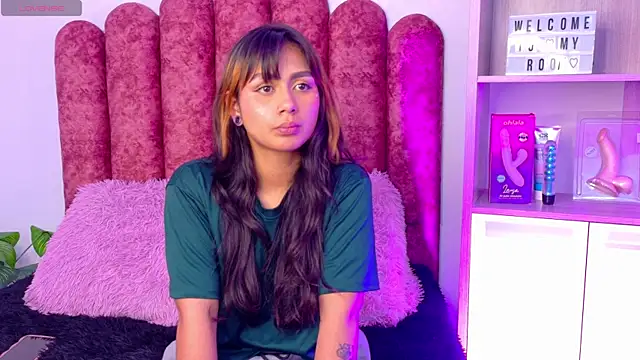 Snapshot of Conejita_420 chatting on November 2025 09:28:01 PM Conejita 420 online show from November 2025 09:28:01 PM