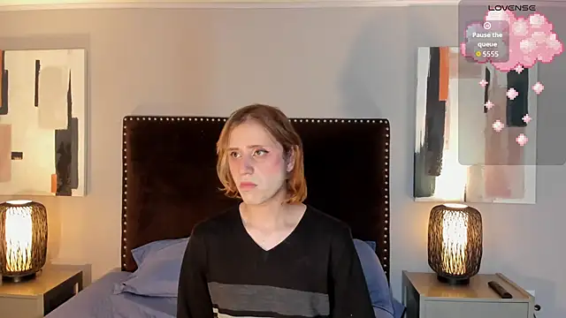 seraphine star online show from April 2026 03:13:01 AM