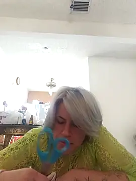 Snapshot of toomuchofafreak chatting on October 2025 01:29:01 PM toomuchofafreak online show from October 2025 01:29:01 PM