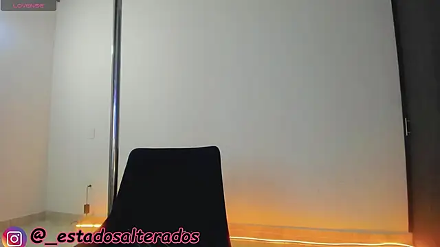 Snapshot of auraeroticaxxx chatting on June 2026 03:26:01 AM auraeroticaxxx online show from June 2026 03:26:01 AM