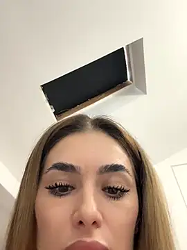 Snapshot of KaseyQuinn_ chatting on October 2025 07:40:02 AM KaseyQuinn  online show from October 2025 07:40:02 AM