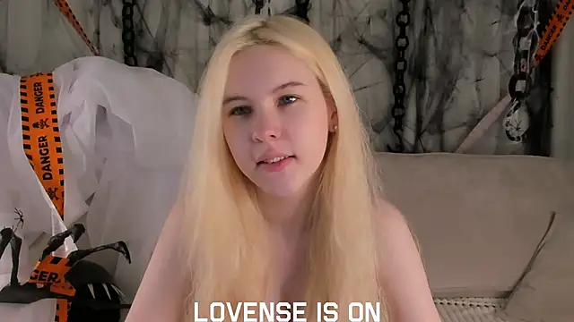 ElizSpieth online show from November 2025 01:05:02 AM