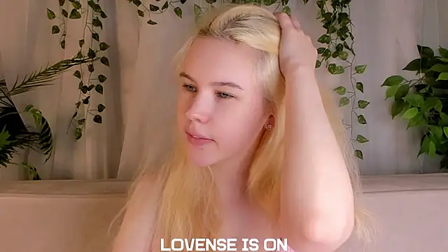 ElizSpieth online show from November 2025 01:38:01 AM