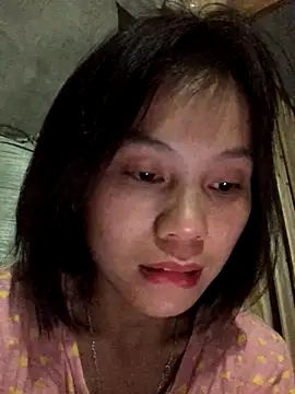 Snapshot of QuingLin chatting on October 2025 02:40:01 PM QuingLin online show from October 2025 02:40:01 PM