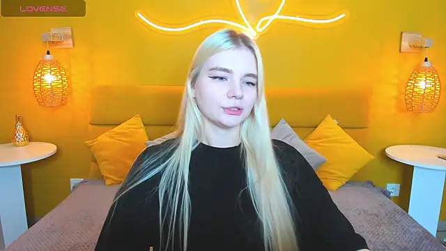 RuthBryant online show from November 2025 01:00:01 AM