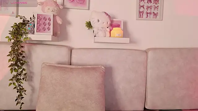 Yumii sweetgirl online show from April 2026 06:21:01 PM