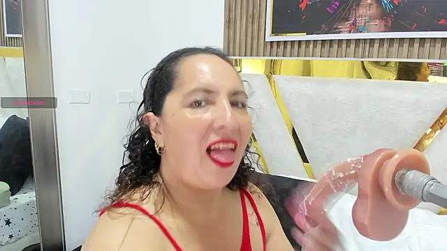 Luna Naughty1 online show from February 2026 08:05:01 PM