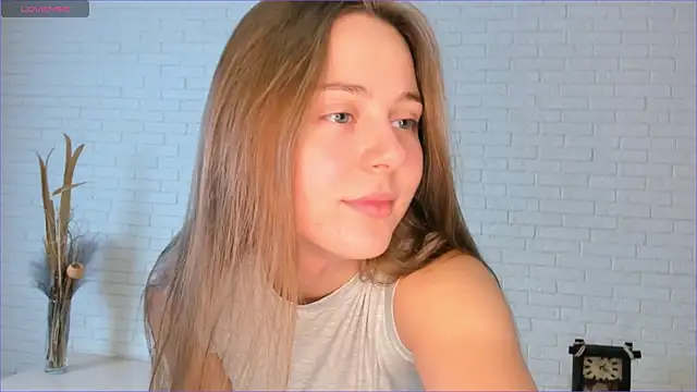 Snapshot of Milla_Vegga chatting on October 2025 01:29:01 PM Milla Vegga online show from October 2025 01:29:01 PM