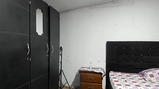 Ryan xc1 online show from March 2026 02:04:02 AM