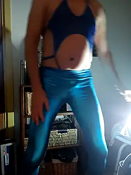 Snapshot of toywood chatting on November 2025 07:13:02 PM toywood online show from November 2025 07:13:02 PM