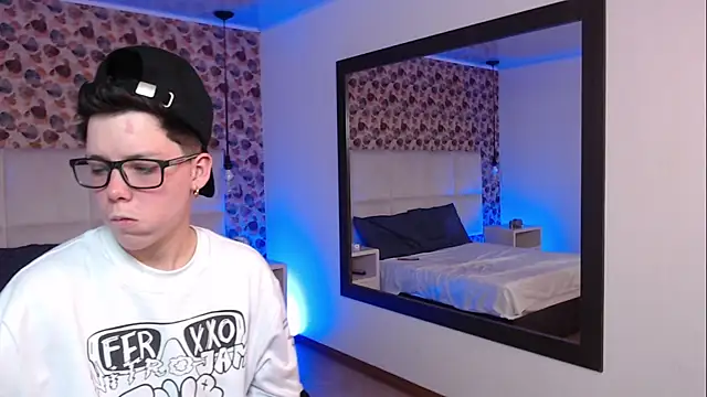 SpencerMontgomery online show from October 2025 07:46:02 PM