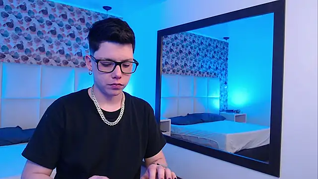 SpencerMontgomery online show from October 2025 07:37:02 PM