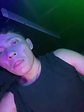 Snapshot of elfernh chatting on October 2025 06:00:02 AM elfernh online show from October 2025 06:00:02 AM