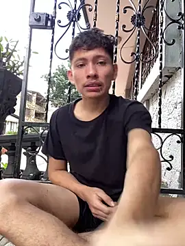 Snapshot of elfernh chatting on October 2025 07:47:02 PM elfernh online show from October 2025 07:47:02 PM