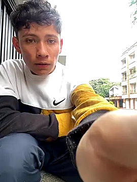 Snapshot of elfernh chatting on November 2025 01:13:02 PM elfernh online show from November 2025 01:13:02 PM