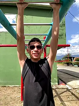 elfernh online show from December 2025 02:55:01 PM