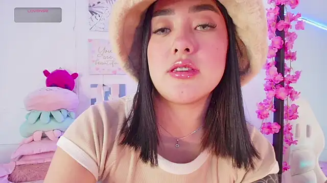 justonecute online show from September 2025 11:49:01 PM