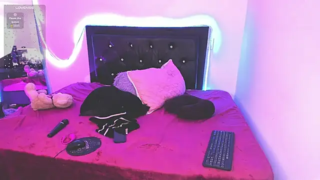 Snapshot of samiacooper25 chatting on November 2025 09:38:02 PM samiacooper25 online show from November 2025 09:38:02 PM