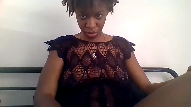 Snapshot of _she_was_a_fairy chatting on November 2025 01:33:02 PM she was a fairy online show from November 2025 01:33:02 PM