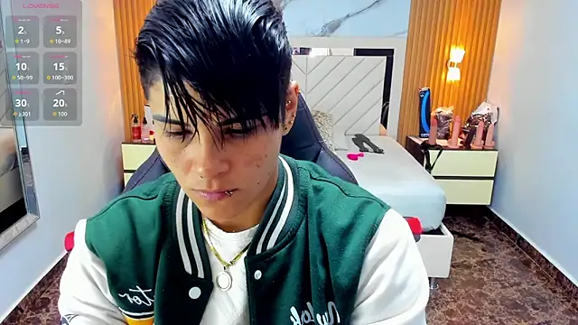 KAROLLJONES1 online show from September 2025 07:36:01 PM