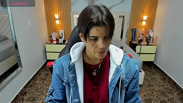 KAROLLJONES1 online show from November 2025 08:07:02 PM