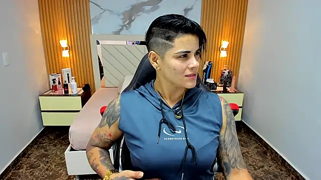 KAROLLJONES1 online show from January 2026 08:02:02 PM