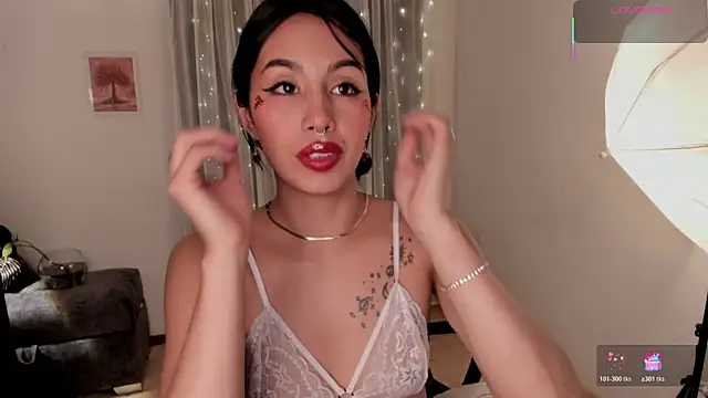 Snapshot of Miss_Charlottet chatting on November 2025 11:54:01 PM Miss Charlottet online show from November 2025 11:54:01 PM