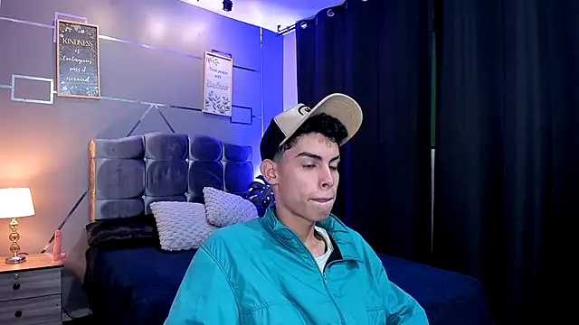 Room 69x online show from September 2025 02:17:01 PM