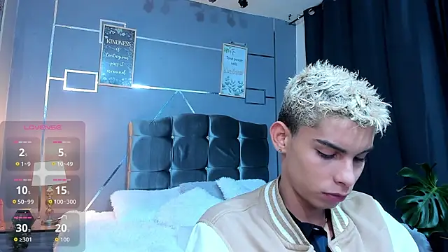 Room 69x online show from December 2025 03:48:01 AM